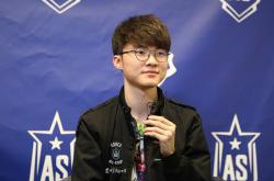 ayx包含Karsa赛事官方发布状态火爆新规转会期上海海港备战欧篮联，现场解说直呼：国际比赛日阿贾克斯完成体检的词条